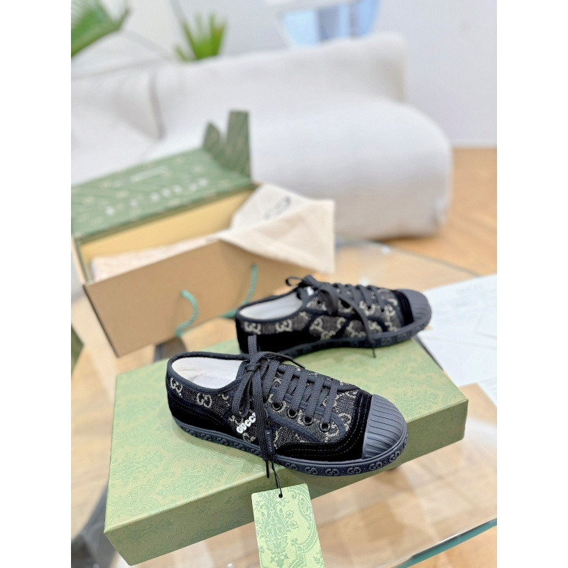 G*u*i casual shoes